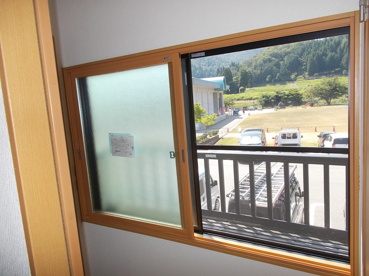 中尾産業の窓リノベ補助金+養父市省エネ住宅補助金の施工後の写真2