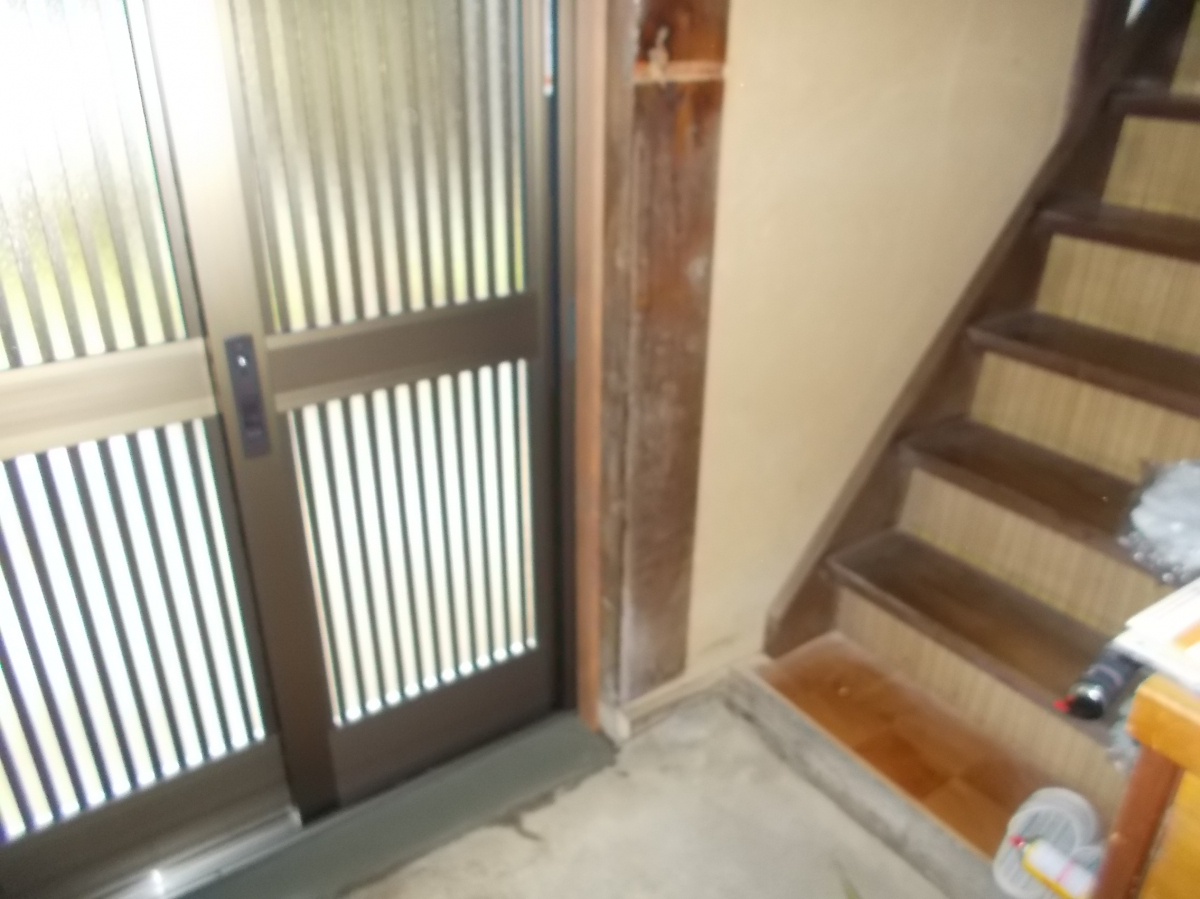 中尾産業の玄関リシェント　特注オリジナル納まりで片引込みの施工後の写真3