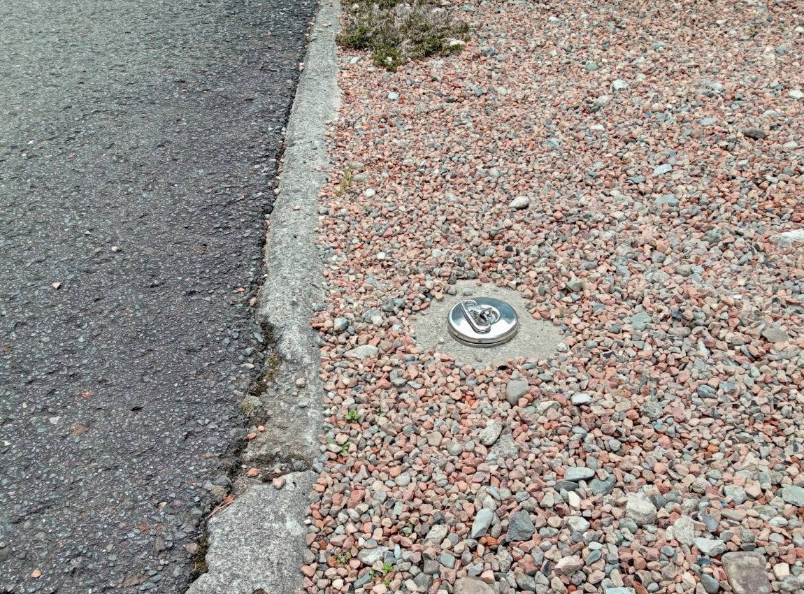 中尾産業の車止めポール取替えの施工後の写真2