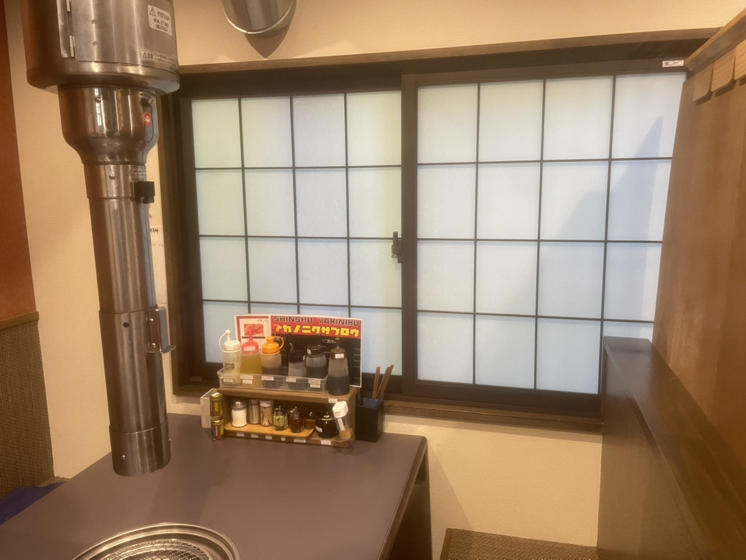 長野板販の内窓設置で寒さ対策と雰囲気アップを同時に実現しましたの施工後の写真2