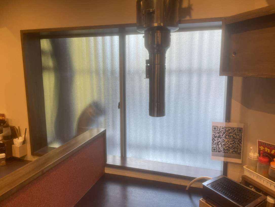 長野板販の内窓設置で寒さ対策と雰囲気アップを同時に実現しましたの施工前の写真1