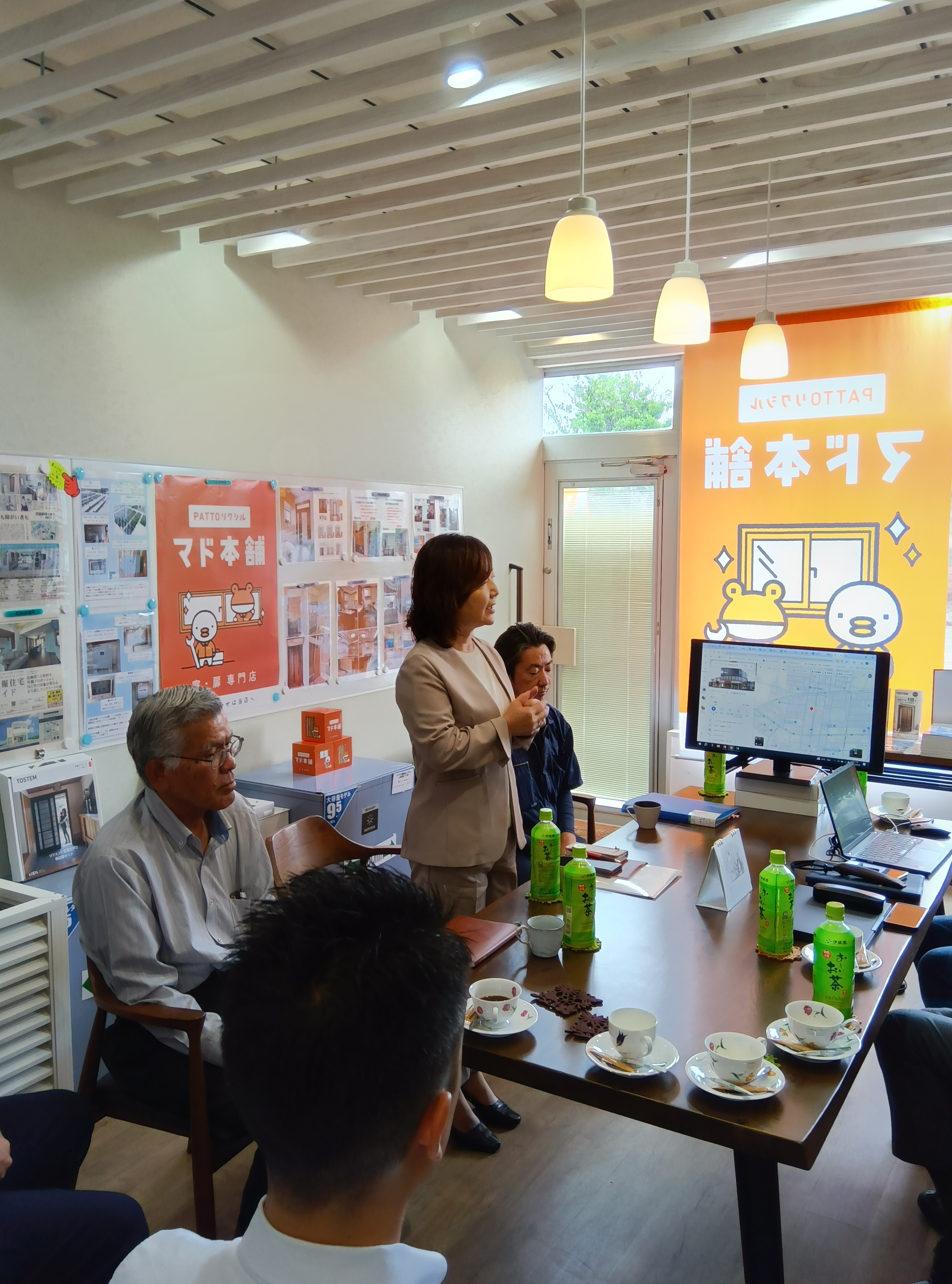 🎊【マド本舗 沖縄一号店】お陰様で一年を迎えることが出来ました🎊 トーヨー建材のブログ 写真1