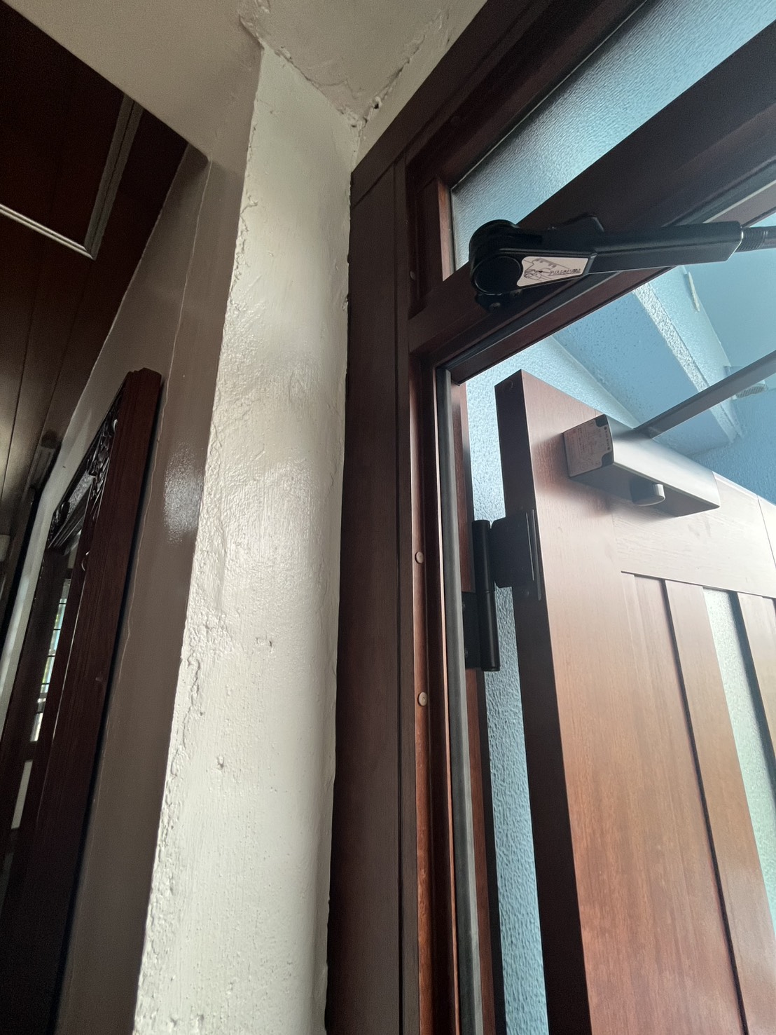 トーヨー建材の【南風原町】錆びた玄関ドアを1日でリフォーム！！の施工事例詳細写真7