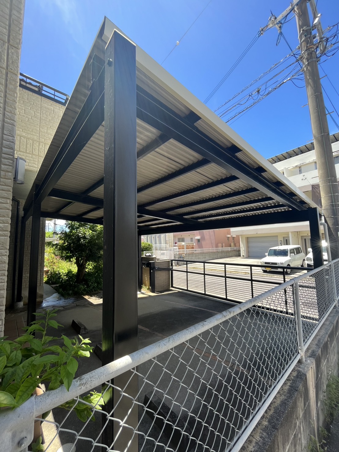 トーヨー建材の【沖縄市】日射対策で鉄骨車庫を設置しました！の施工事例詳細写真9