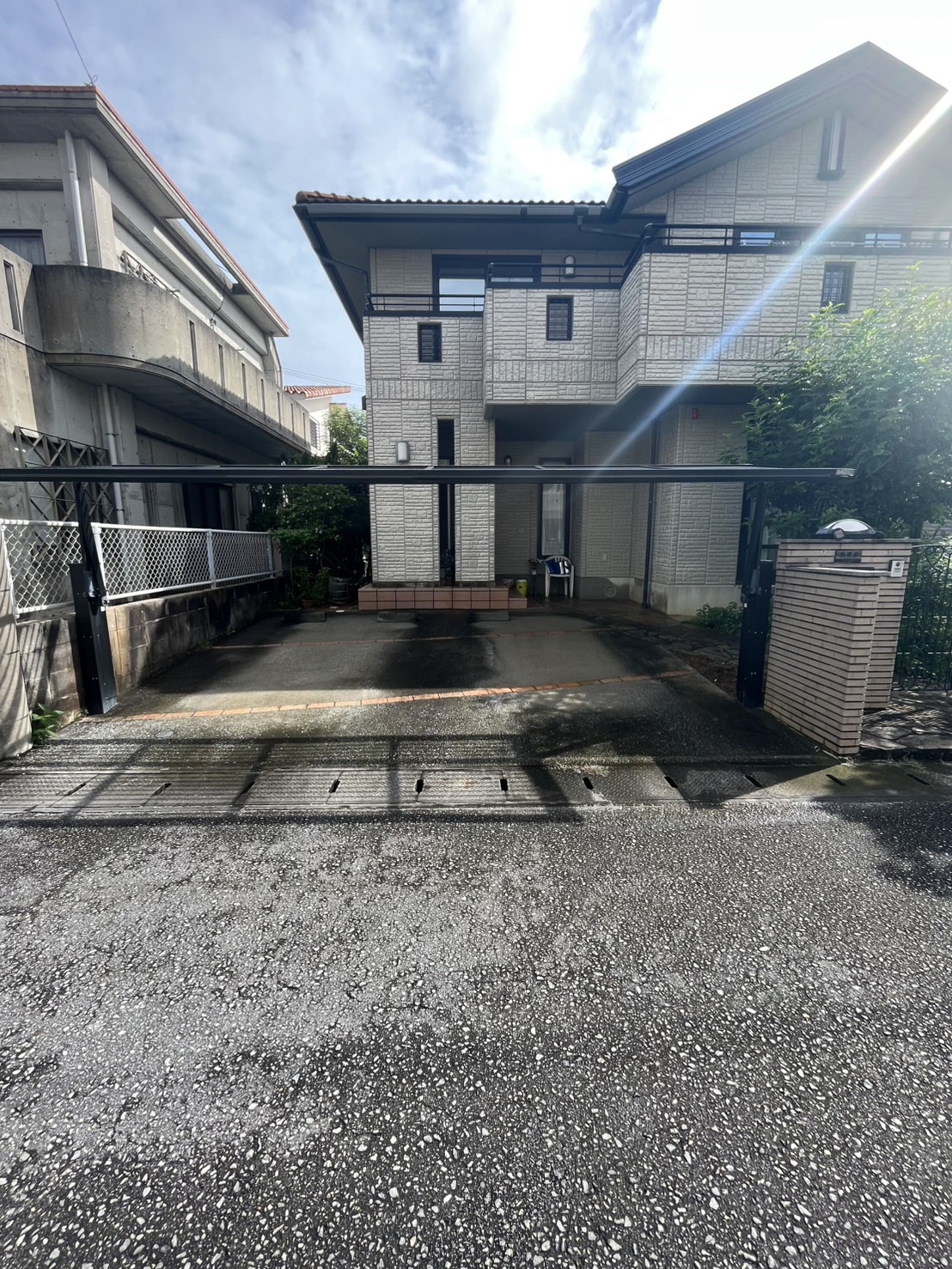 トーヨー建材の【沖縄市】日射対策で鉄骨車庫を設置しました！の施工事例詳細写真1