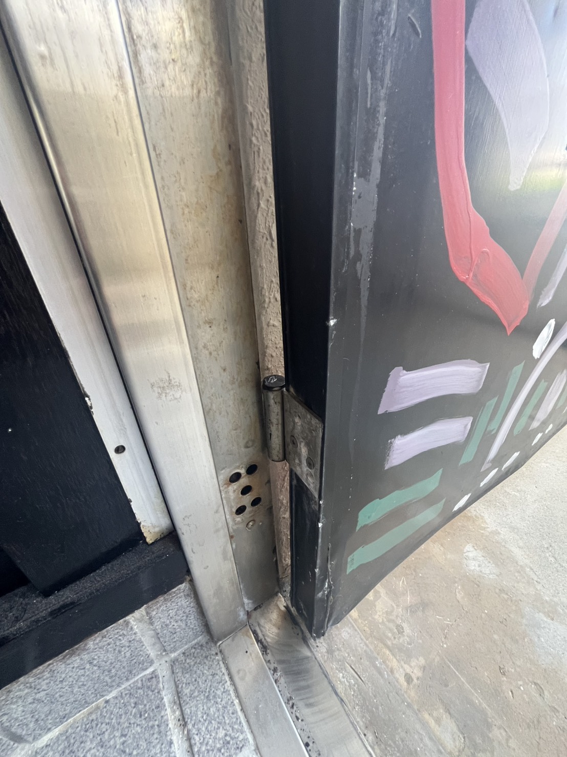 トーヨー建材の【北谷町】特定防火設備の玄関ドアを取り替えました！！の施工事例詳細写真1