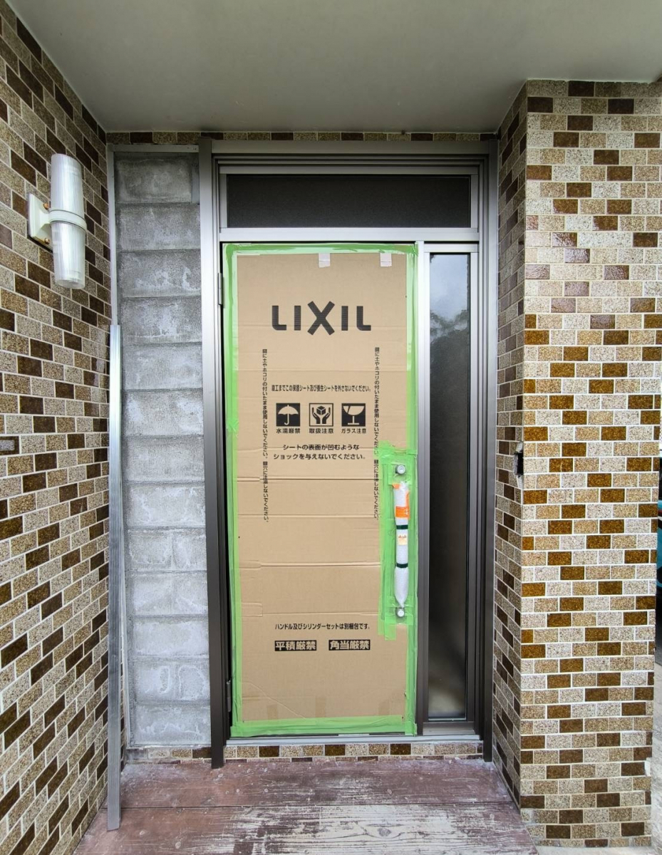 トーヨー建材の両袖タイプから片袖タイプへ間口を変えたリフォーム事例です!の施工前の写真3