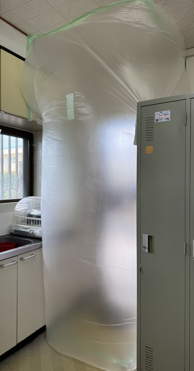 トーヨー建材の【沖縄】自社勝手口ドアを【クルージュ】に自社施工取替しました!(^^)!の施工前の写真3
