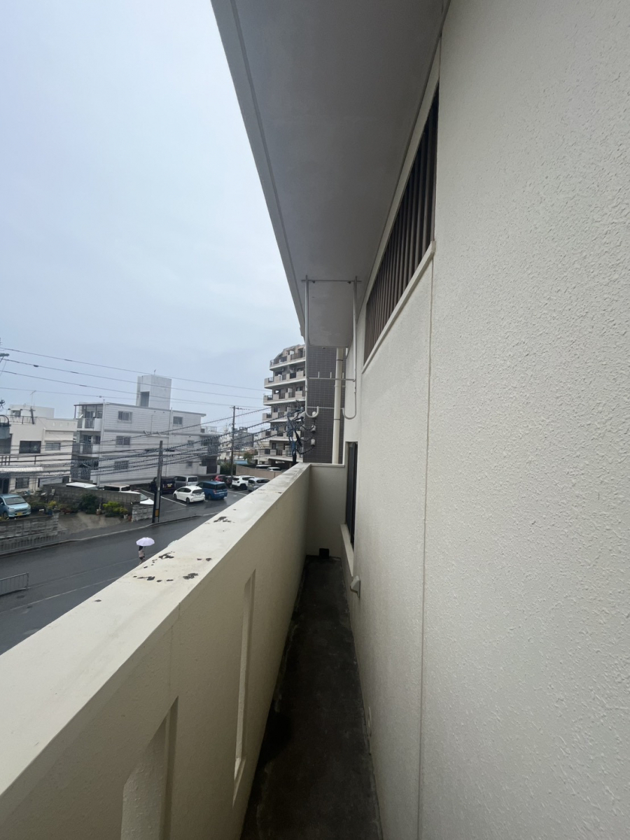 トーヨー建材の遮熱も兼ねて目隠しフェンスを設置しました!!の施工前の写真1