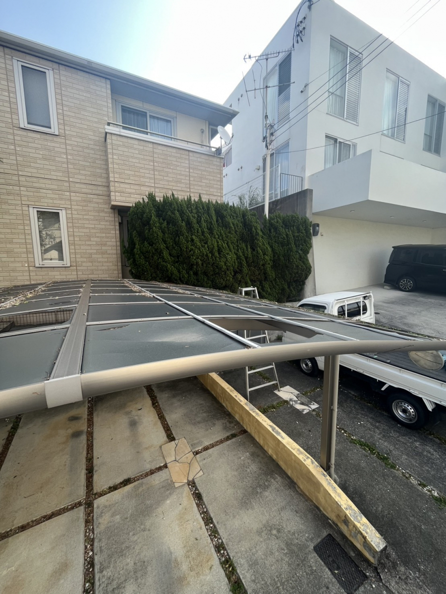 トーヨー建材のポリカ屋根材取替えいたします！！の施工前の写真3