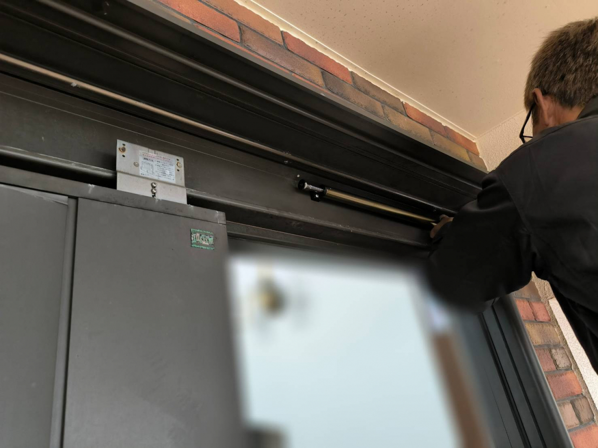 トーヨー建材の玄関引戸の部品交換をしました！の施工後の写真1