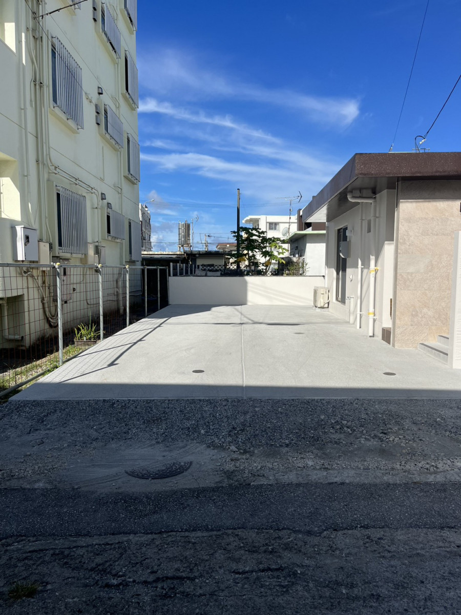 トーヨー建材の強い日射熱で窓も車もあちこーこーだよ！の施工前の写真2