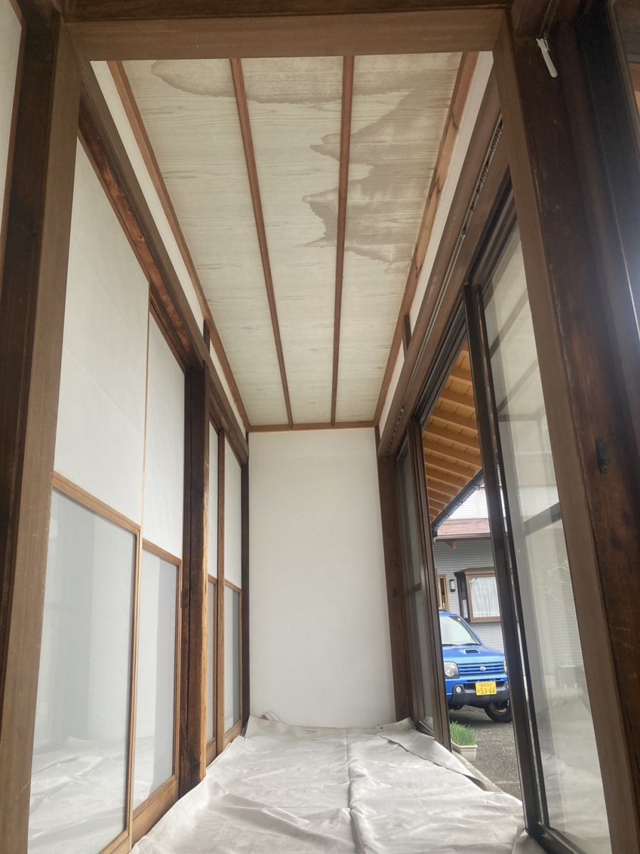 秀和のイナゴ天井への改修の施工前の写真1