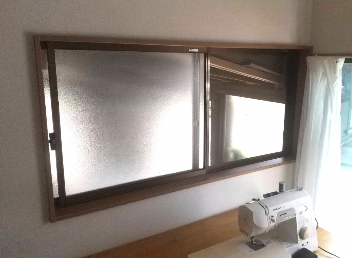 秀和の内窓設置で断熱効果を実感の施工前の写真1