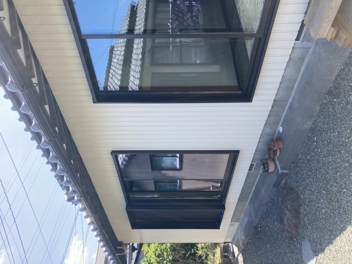 秀和の【掃き出し窓のサイズ変更で耐震性UP！】耐震リフォームと外窓交換で安心・快適な住まいへの施工後の写真2