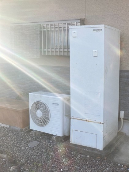 秀和の【修理か、交換か】故障を機に補助金でお得にエコキュートを交換！の施工前の写真1