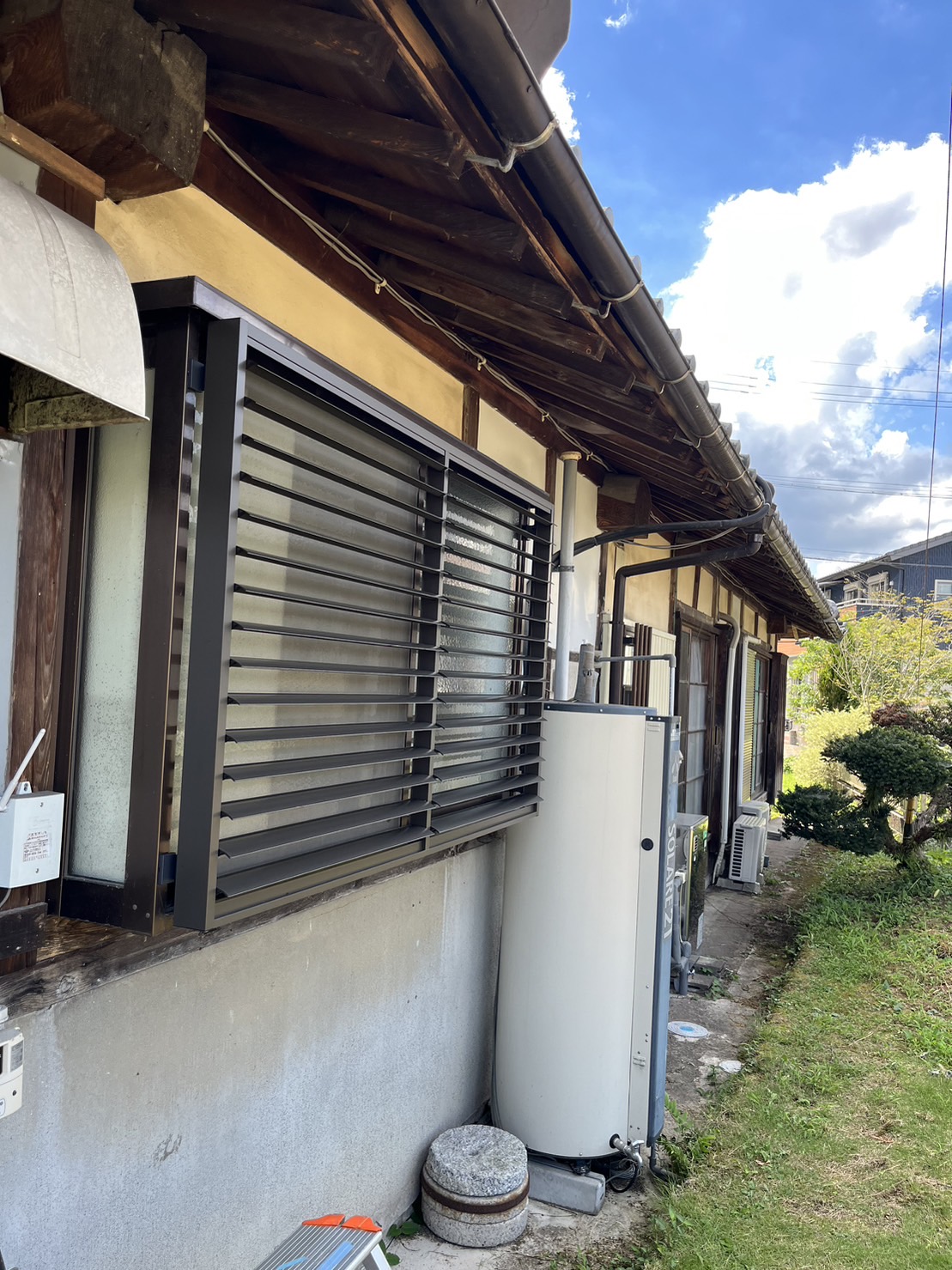 アイムホームの雨戸を取替＆目隠しルーバー😄✨の施工事例詳細写真1
