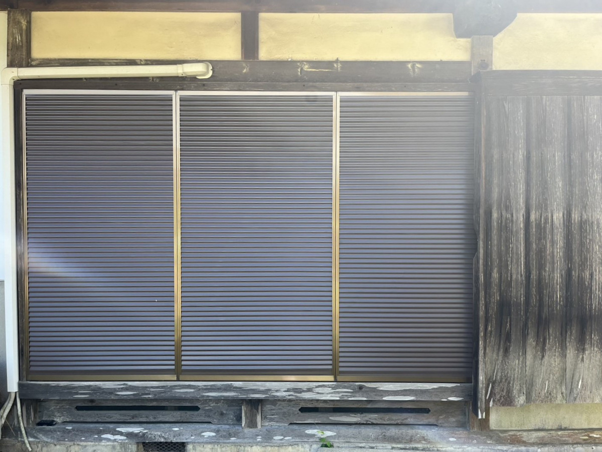 アイムホームの雨戸を取替＆目隠しルーバー😄✨の施工後の写真1