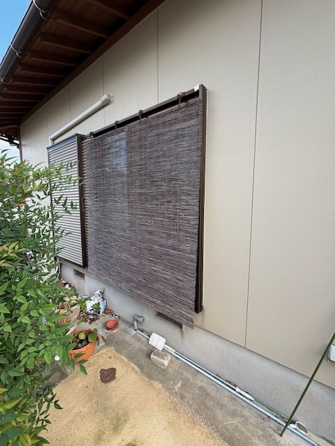 長崎サッシ工業の玄関リフォームに合わせて「スタイルシェード」を設置の施工前の写真1