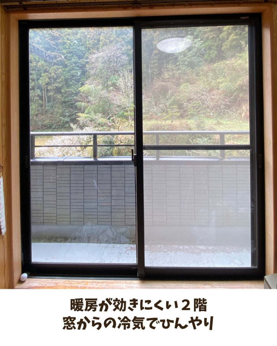 長崎サッシ工業の【長崎県波佐見町】2階が暑い寒い原因は窓　内窓設置で快適にの施工前の写真1