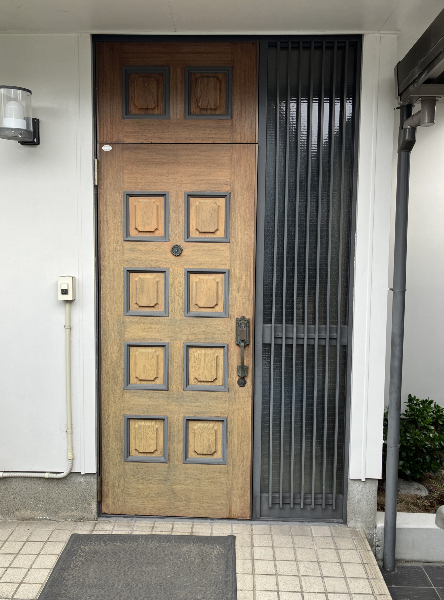 広海クラシオ 徳島応神店の開きドアから引き戸にリフォームしました！の施工前の写真1