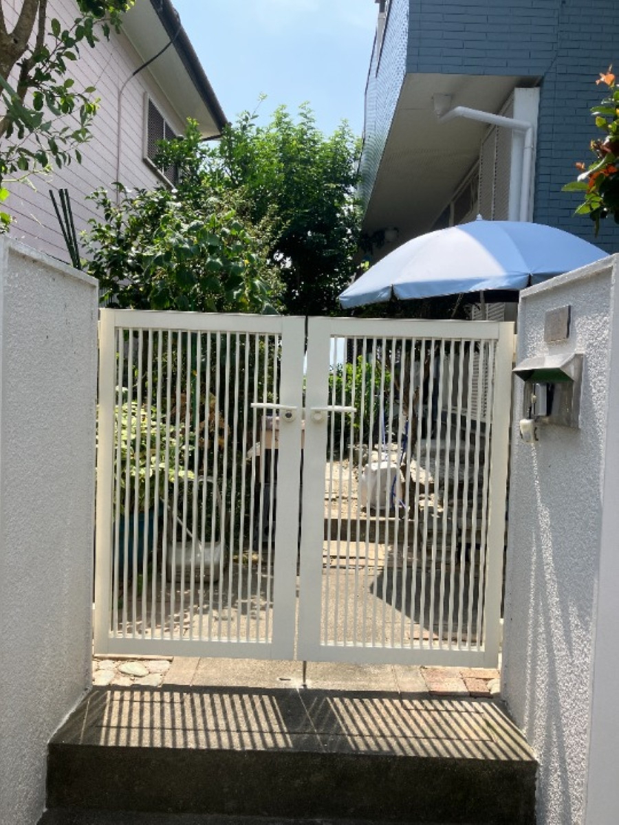 広海クラシオ 徳島応神店の【エクステリア】門扉取替工事【リフォーム】の施工後の写真1