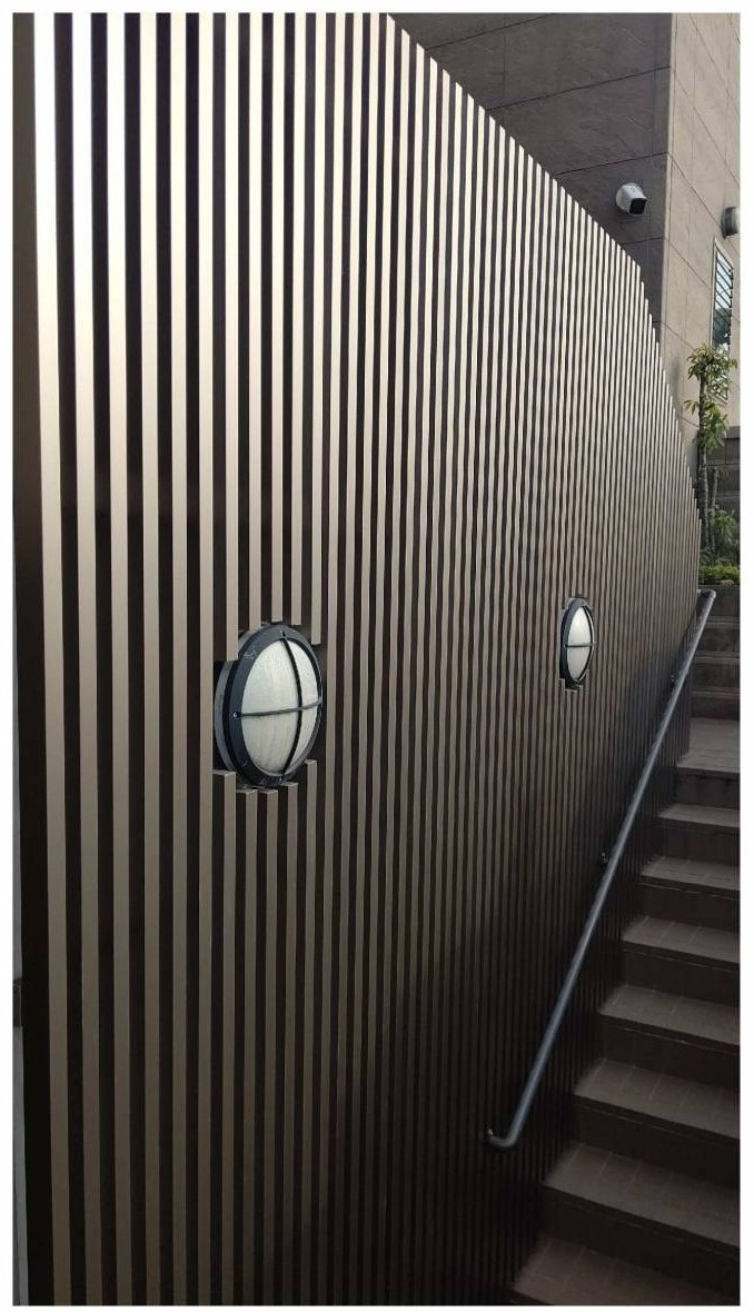 大倉硝子の【津山市】目隠しフェンスならコートライン施工｜外構リフォームで印象アップの施工後の写真1