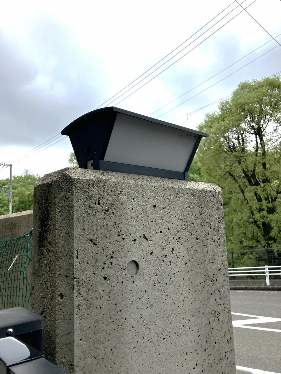 窓の匠イトゼンのつかなかった門灯、交換しました。の施工前の写真1