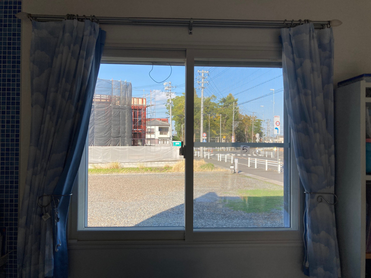 窓の匠イトゼンの泥棒が心配で…でも、毎日シャッター開け閉め大変！の施工後の写真3