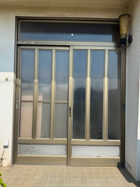 Renovation Factoryの玄関引戸リフォーム工事 〖R7.5施工〗の施工前の写真1