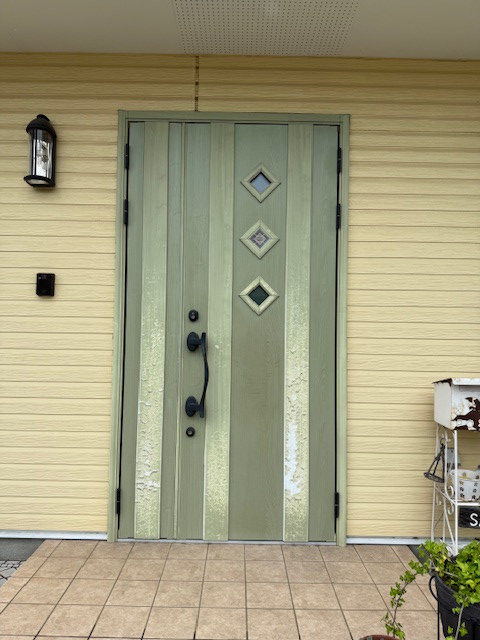 Renovation Factoryの玄関ドアリフォーム工事　〖R7.6施工〗の施工前の写真1