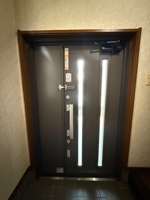Renovation Factoryの玄関ドアリフォーム工事〖R7.11施工〗の施工後の写真2
