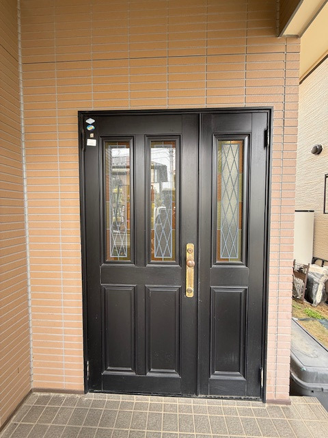 Renovation Factoryの玄関ドアリフォーム工事〖R7.11施工〗の施工前の写真1