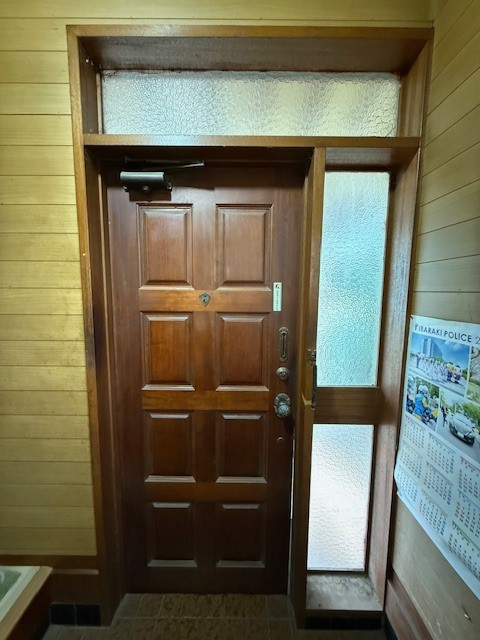 Renovation Factoryの玄関ドアリフォーム工事〖R7.12施工〗の施工前の写真2