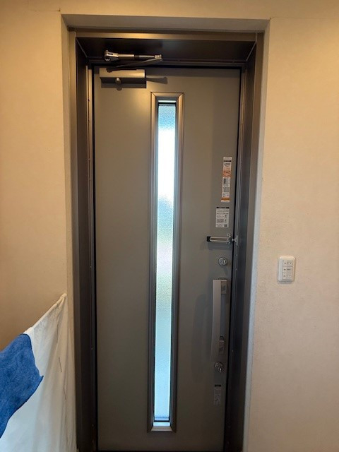 Renovation Factoryの玄関ドアリフォーム工事　〖Ｒ8.2施工〗の施工後の写真2