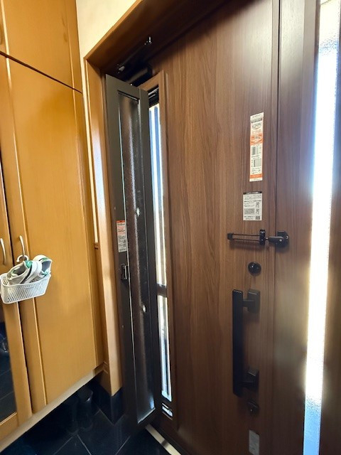 Renovation Factoryの玄関ドアリフォーム工事　〖Ｒ8.2施工〗の施工後の写真2