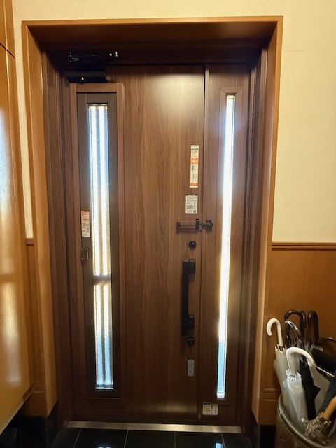 Renovation Factoryの玄関ドアリフォーム工事　〖Ｒ8.2施工〗の施工後の写真3