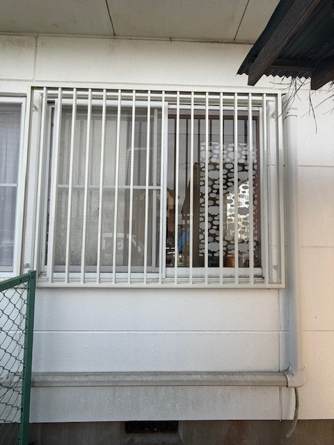 金谷ガラス店の後付面格子取付工事〖Ｒ8.2施工〗の施工後の写真1