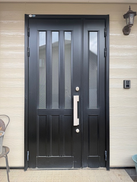金谷ガラス店の玄関ドアリフォーム工事　〖R8.3施工〗の施工前の写真1