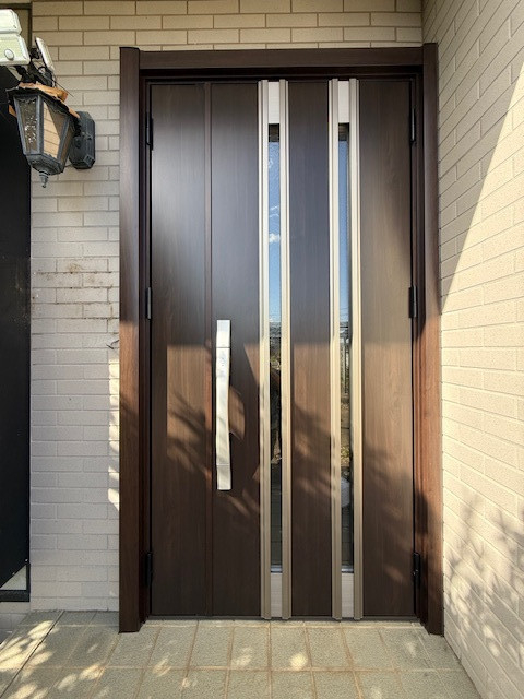 金谷ガラス店の防犯対策　玄関ドアリフォーム工事　〖R8.3施工〗の施工後の写真1