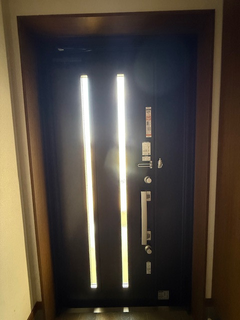 金谷ガラス店の防犯対策　玄関ドアリフォーム工事　〖R8.3施工〗の施工後の写真2