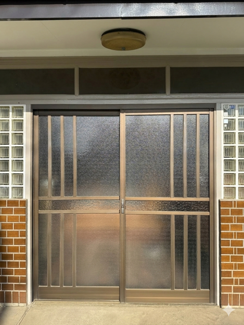 金谷ガラス店の1日で2箇所同時施工　リシェント引戸　R8.3施工の施工前の写真1