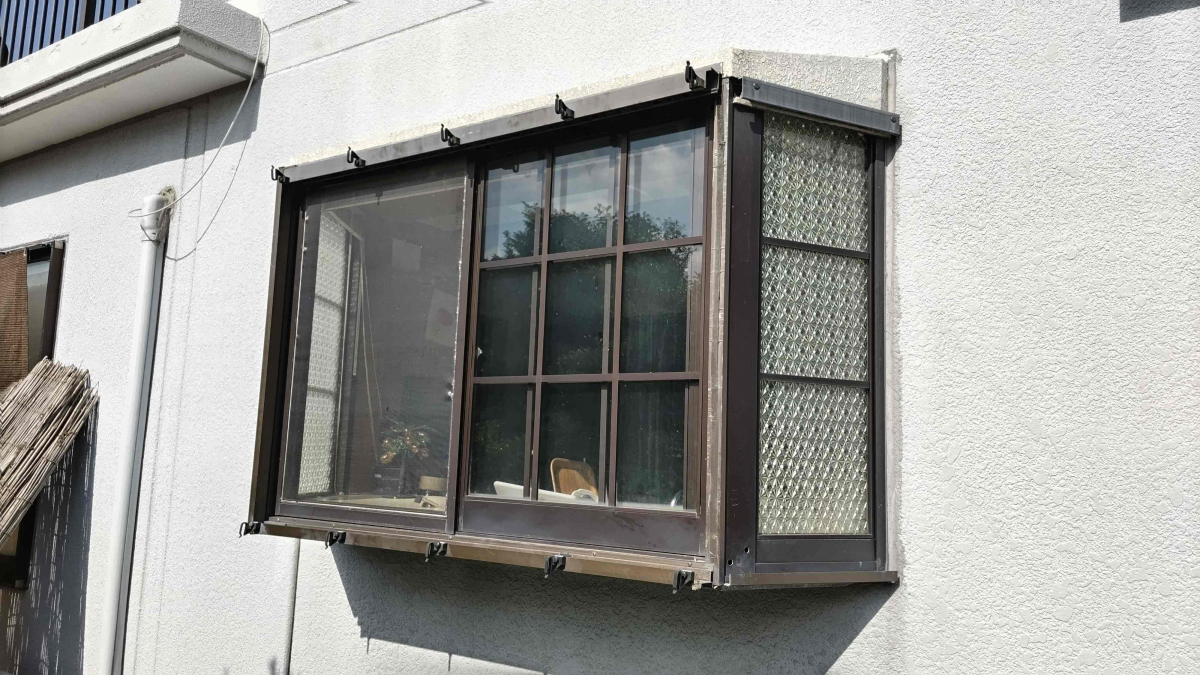ツルタ建装社の防犯用面格子取付例のご紹介ですの施工前の写真1