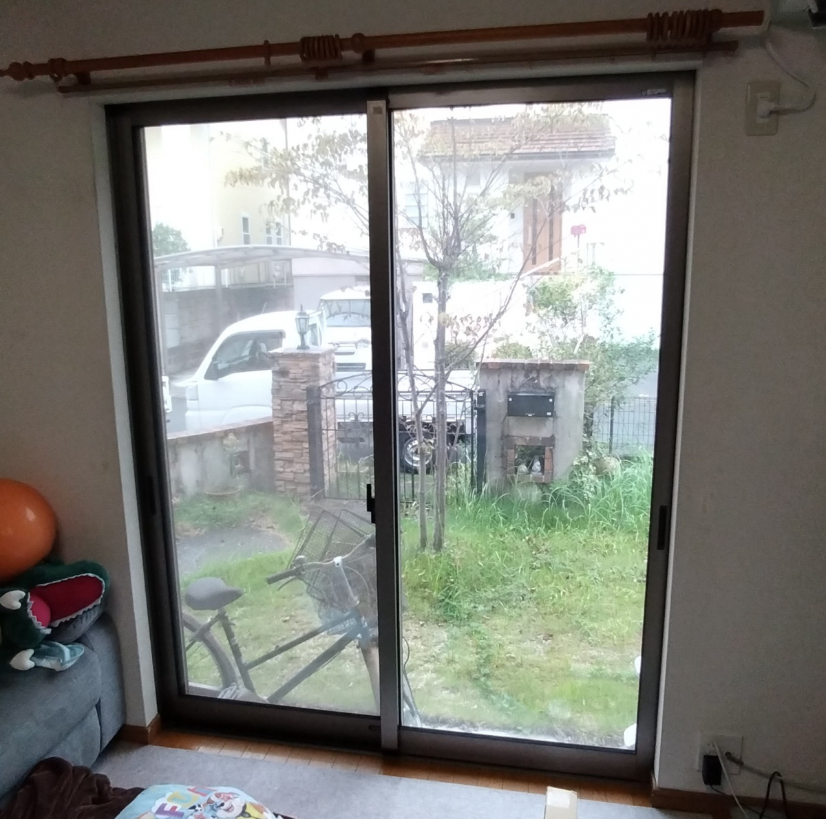 ツルタ建装社のＮ様邸のリビング、和室に内窓設置の施工前の写真2