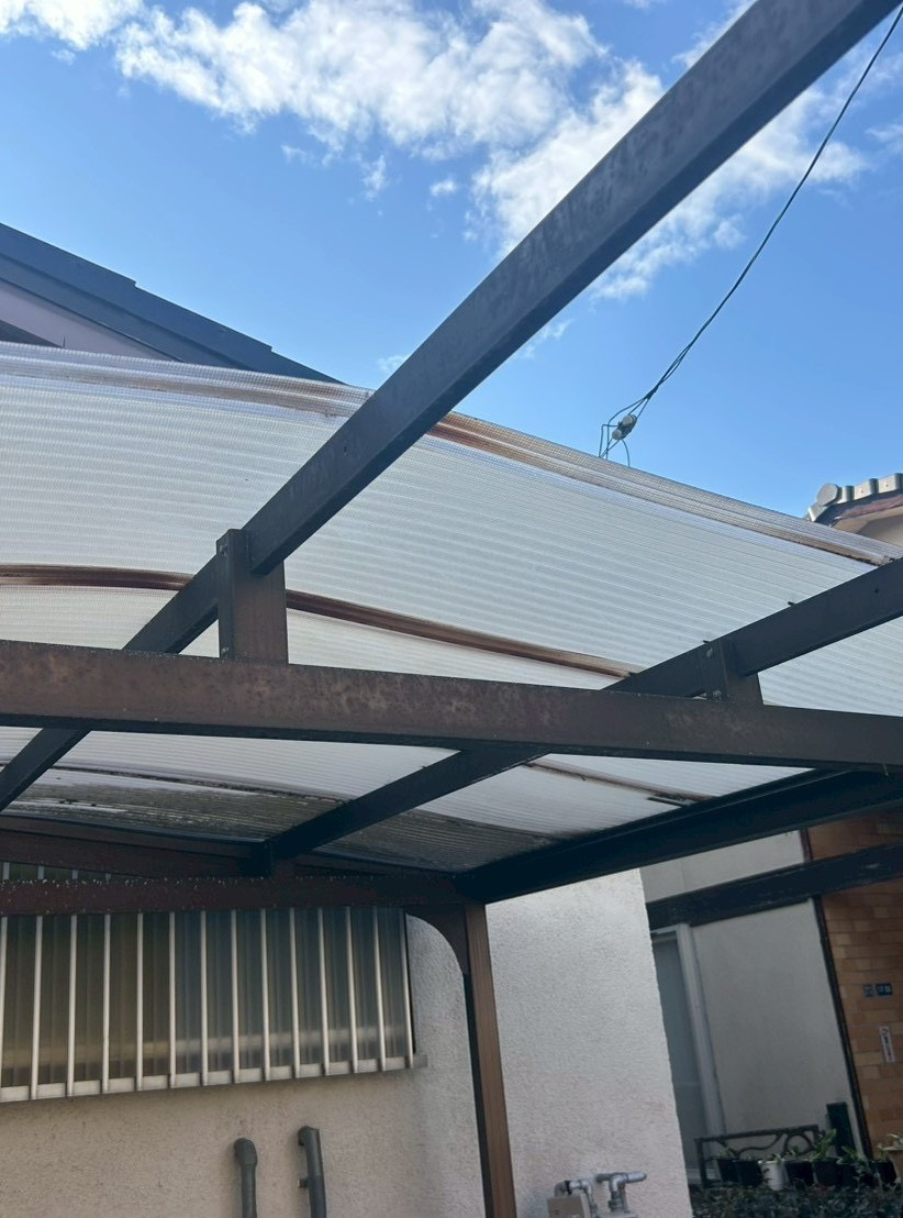 ツルタ建装社のカーポートの波板ポリカ張替の施工前の写真3