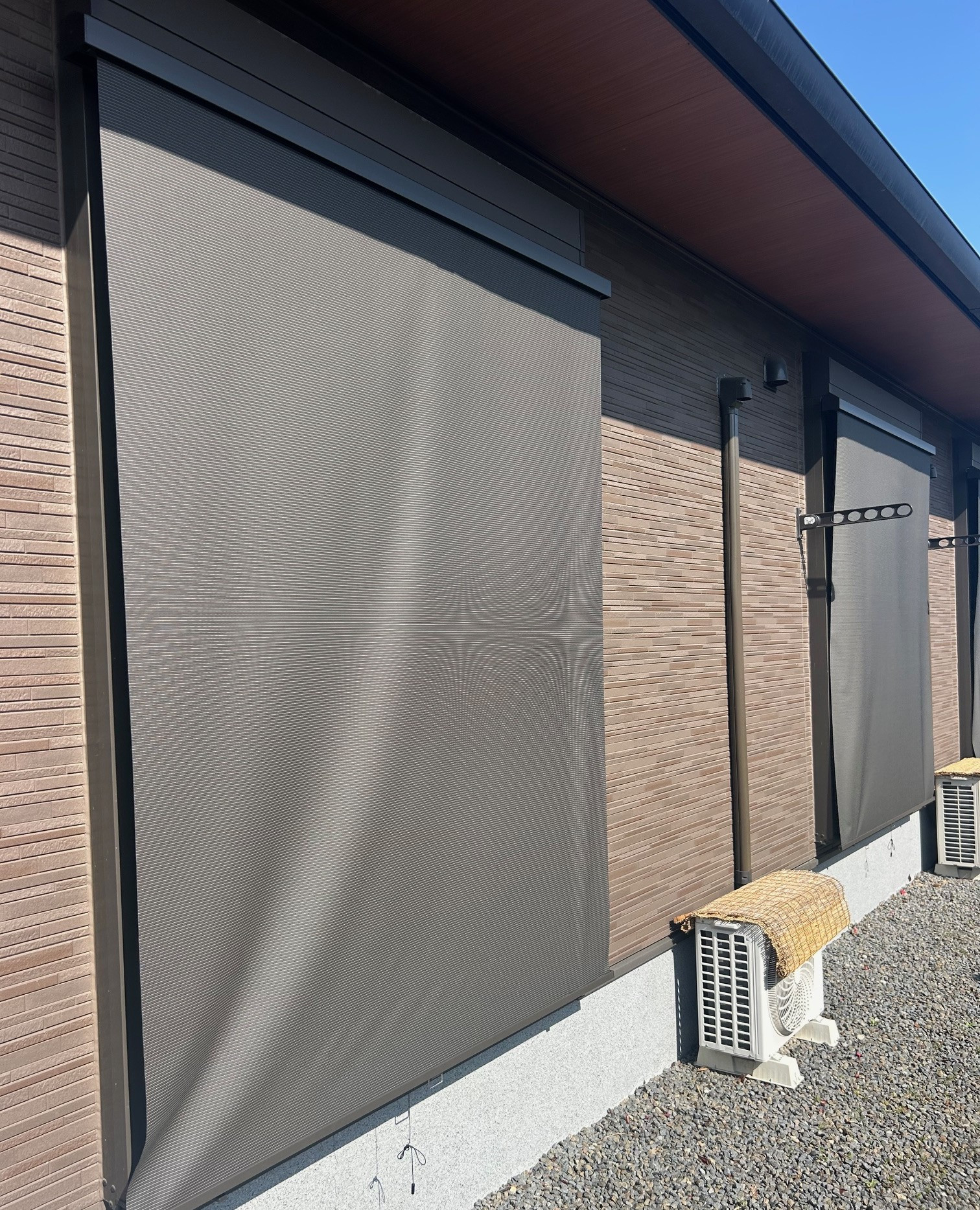 ツルタ建装社の目隠しと風通しを両立！カーテンを開けて過ごせる開放感リフォームの施工後の写真3