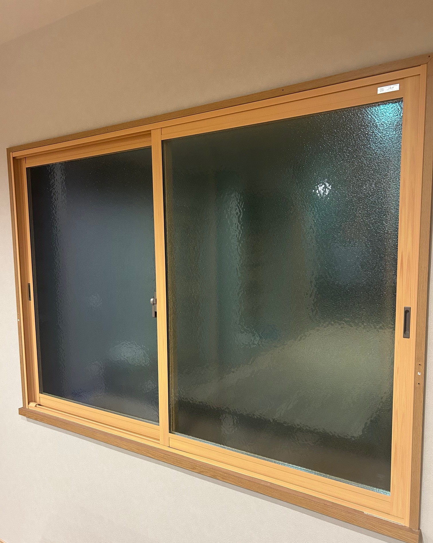 ツルタ建装社の夏の「光熱費ショック」を防ぐ。内窓リフォームで叶えるコスパ最強の夏対策の施工後の写真1