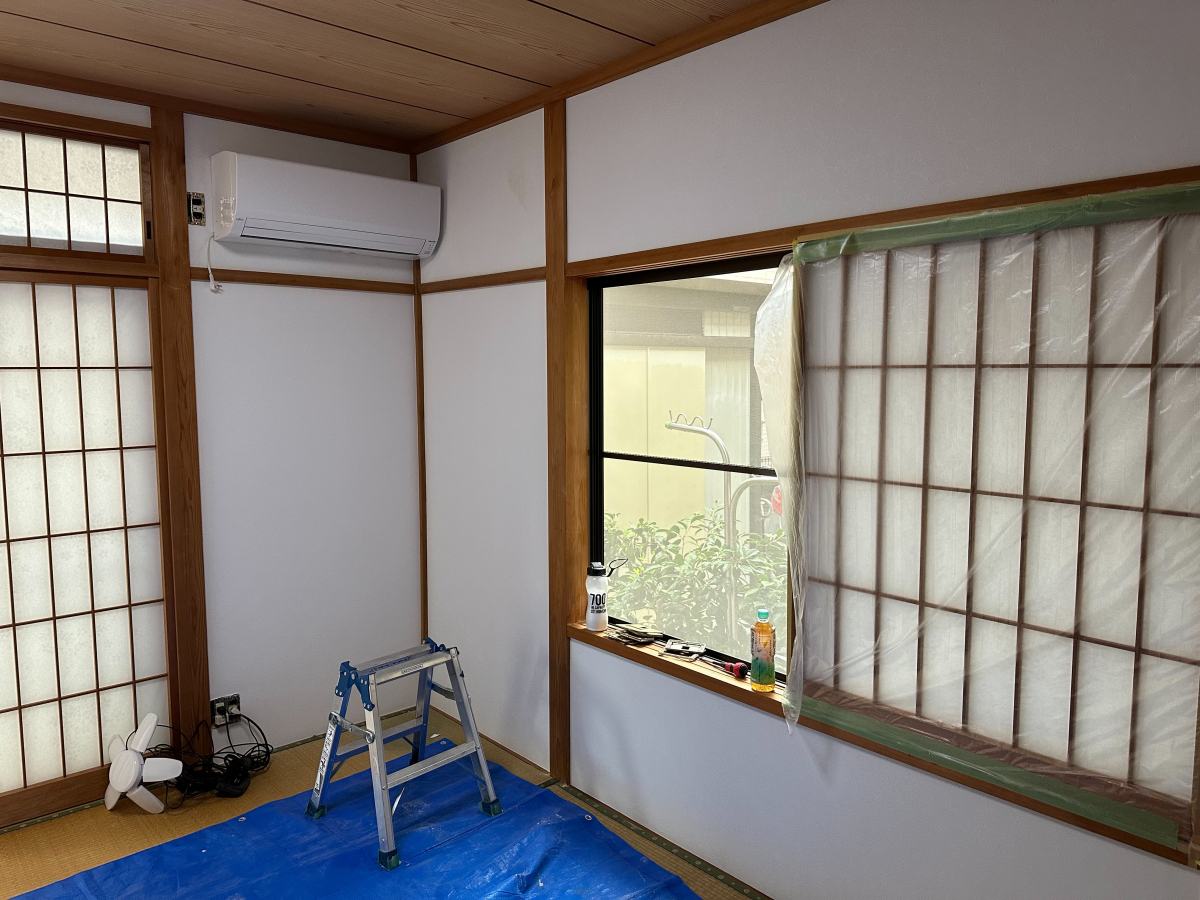 伊勢屋 舞鶴店の🏠《内窓設置＆クロス貼りで快適リフォーム》 ＼お部屋がぐっと快適に！／の施工後の写真2