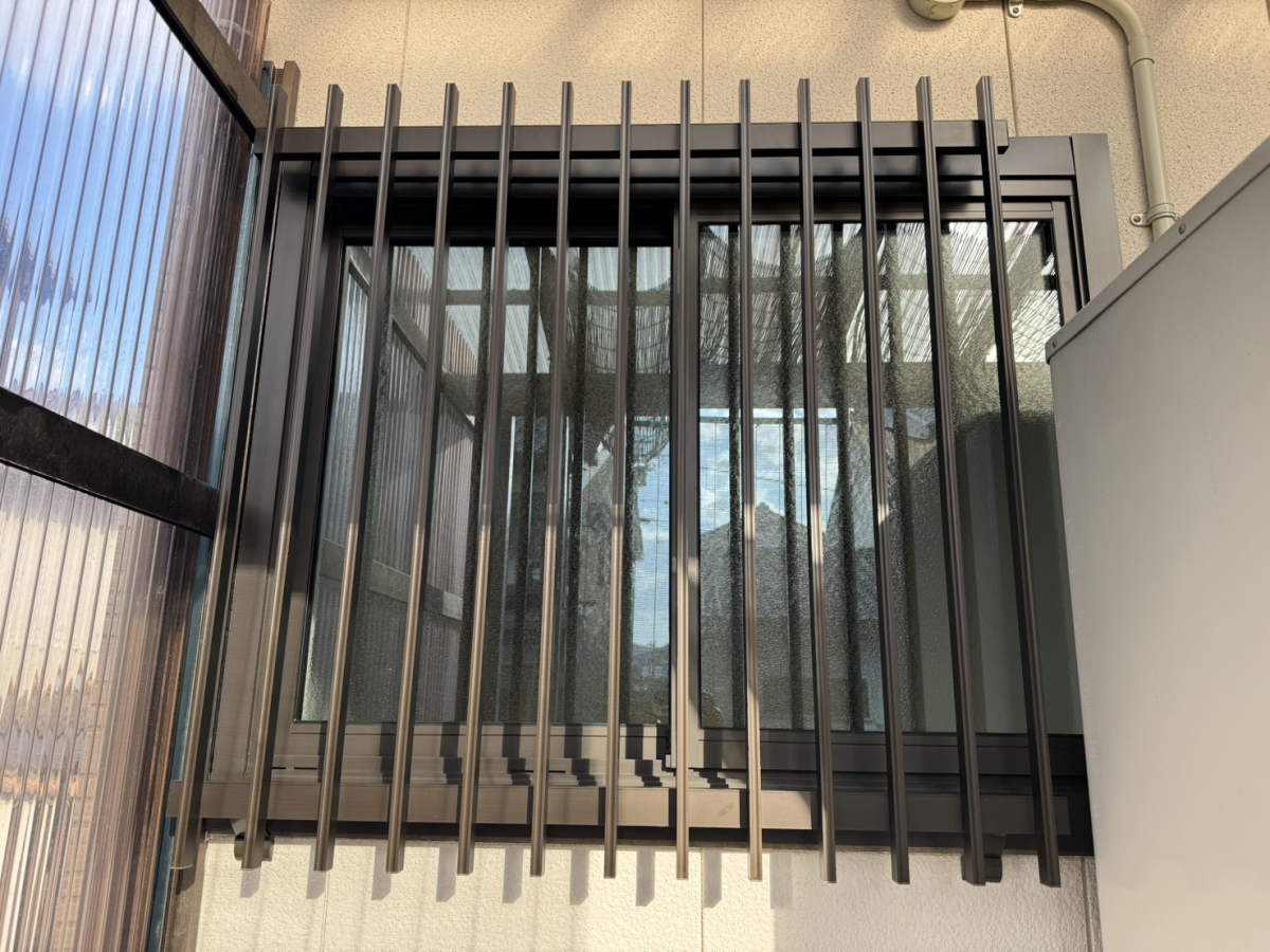 伊勢屋 舞鶴店の🔧《回らなくなったルーバー窓を一新！》 ＼視界クリア＆防犯強化で暮らし快適／の施工後の写真1