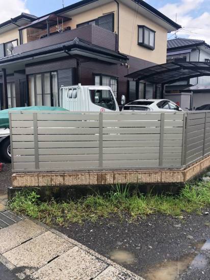 松井トーヨー住建のフェンス取付施工事例写真1